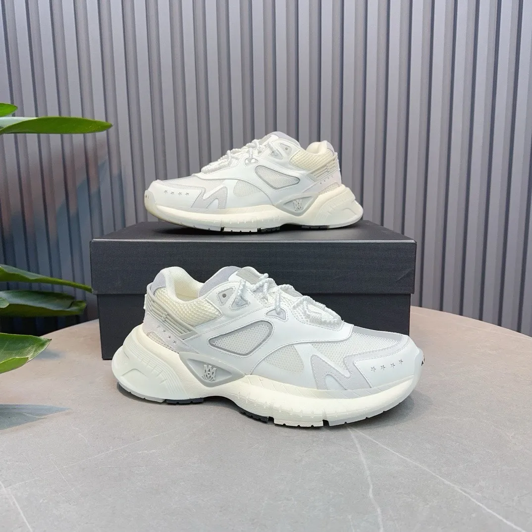 [AMIRI Amir] P: 760💰Size for couples: Female 35-40; Male 39-44; (Customized at 45.46) AMIRI Amir New Autumn and Winter Products New Autumn Latest Catwalk Couple Color Block Bread Casual Sports Shoes Series 〰 Casual fashion style full of details New generation of bone shoes popular classic upgrades Super comfortable and super popular! AUTRY is an exclusive version of AUTRY couple casual shoes from a high street brand in Los Angeles. Many celebrity Internet celebrities have the same style. Chinese new rapper Xiaobai Gali, Wang Yibo, Yang Mi and other Internet celebrity bloggers are competing for their feet. The three-dimensional molded metal logo on the side of the AJ1 shoe is on par with Nike's popular Fog. The heroic value instantly has a bit of punk rock flavor, all showing fashion sense and street style... ▪ Upper: original custom-made cowhide + original custom-made breathable mesh ▪Inner lining: original customized breathable mesh ▪Outsole: original molded two-color TPU rubber combination outsole.